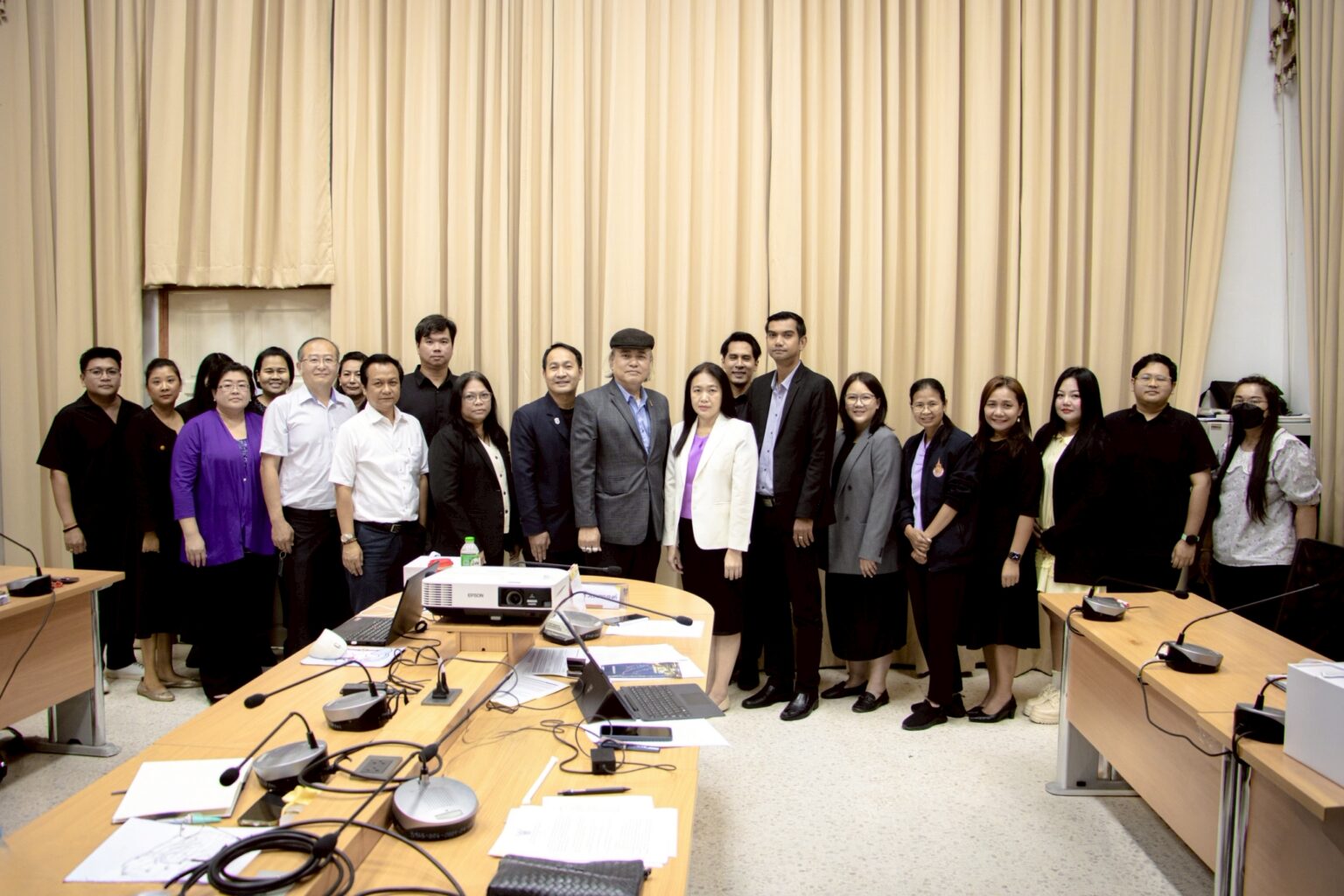 คณะวิทยาศาสตร์และเทคโนโลยี มทร.กรุงเทพ จัดอบรมวางเกณฑ์บริหาร “ศูนย์ความเป็นเลิศ” มุ่งโปร่งใส ตรวจสอบได้